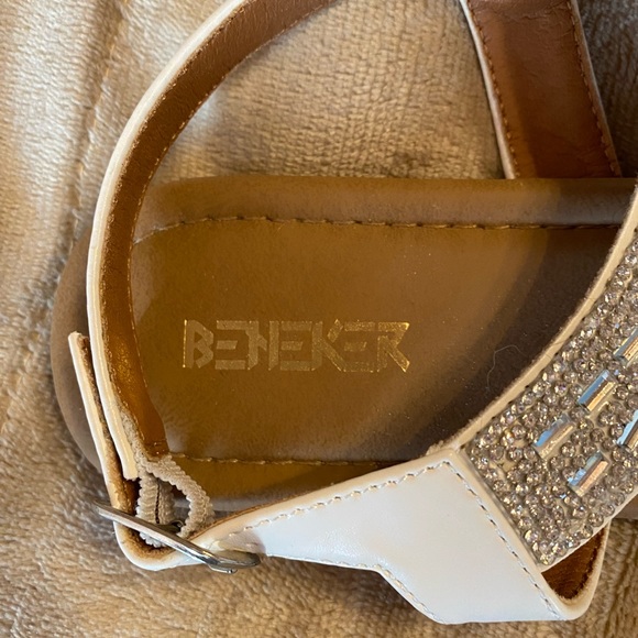 Sparkly T-Strap Sandals - Picture 3 of 4